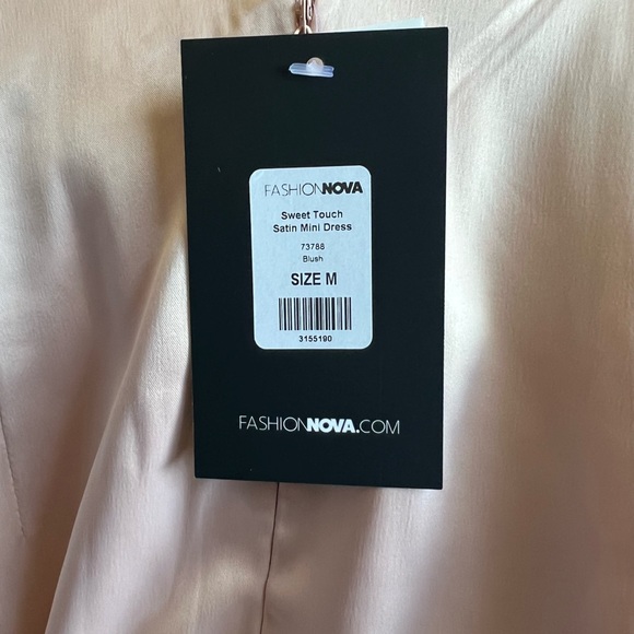 Sweet touch satin mini dress - Picture 4 of 5